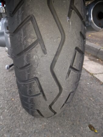 Abbildung Hinterreifen Bridgestone BT-46